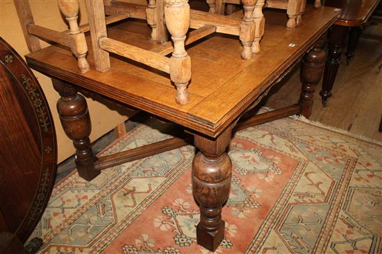 Oak draw leaf table